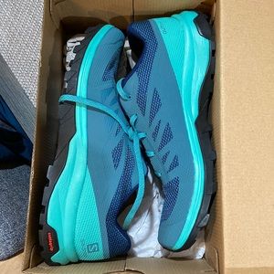 Salomon OUTline | Womens 10 | NEW in box with tags
